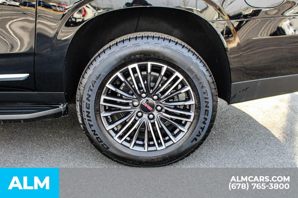 Used 2026 GMC Yukon XL Elevation image 15