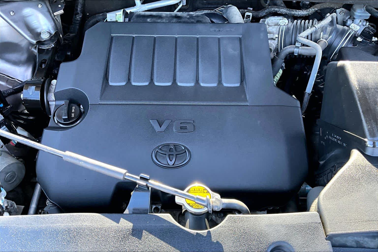 Used 2015 Toyota Highlander Limited AWD/4WD image 32