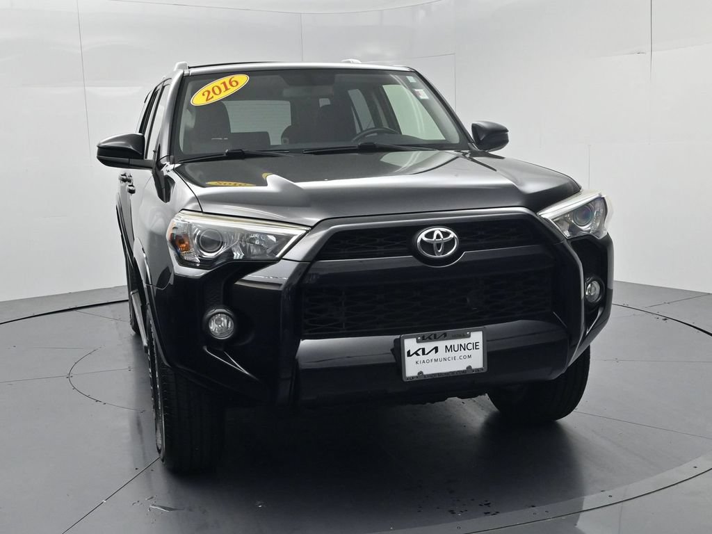 Used 2016 Toyota 4Runner SR5 AWD/4WD image 2
