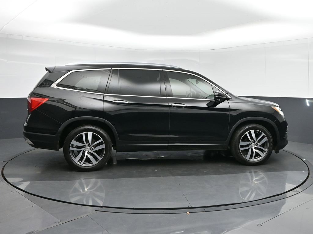 Used 2016 Honda Pilot Touring image 8