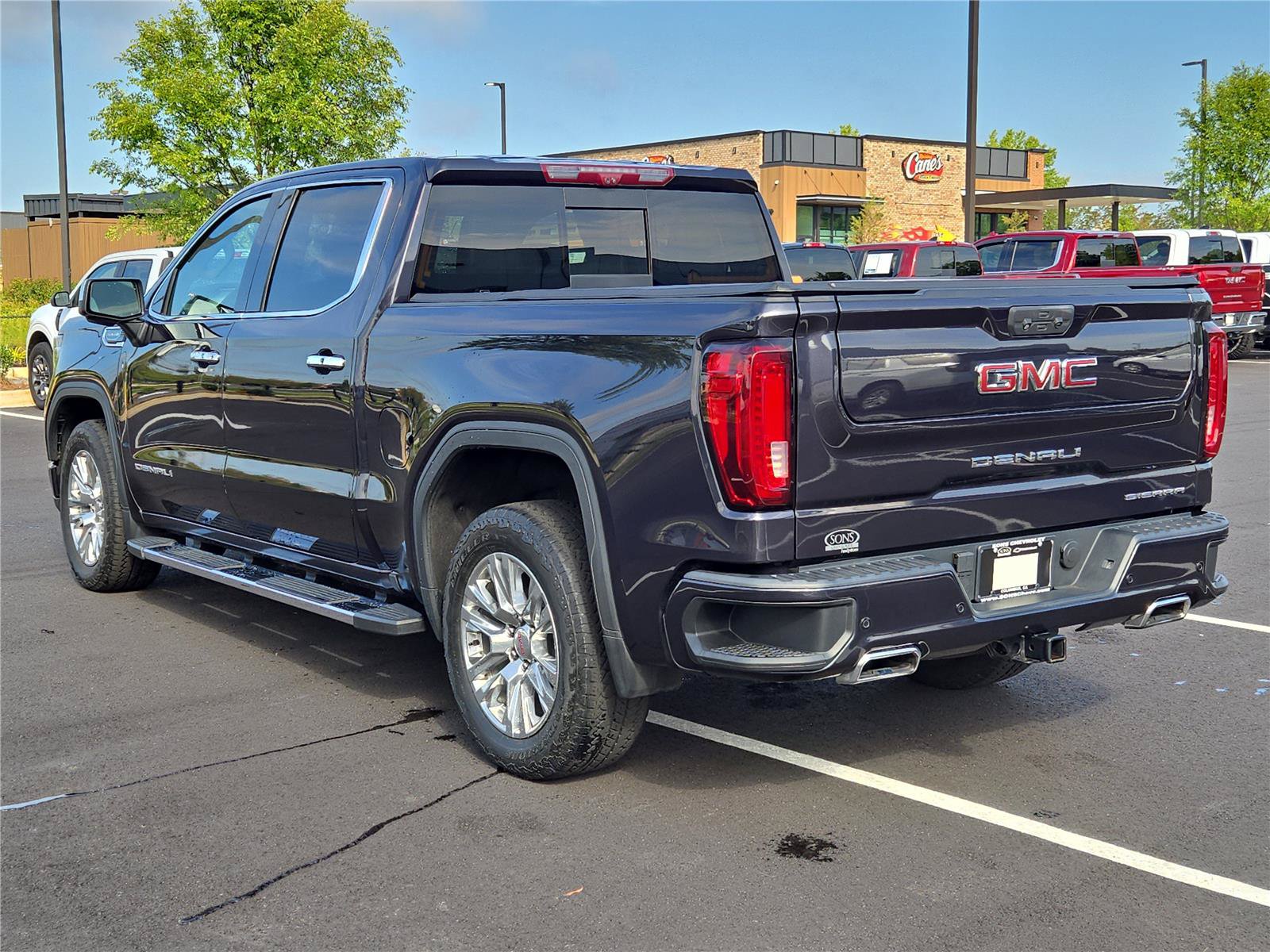 Used 2023 GMC Sierra 1500 Denali w/ Technology Package AWD/4WD image 11