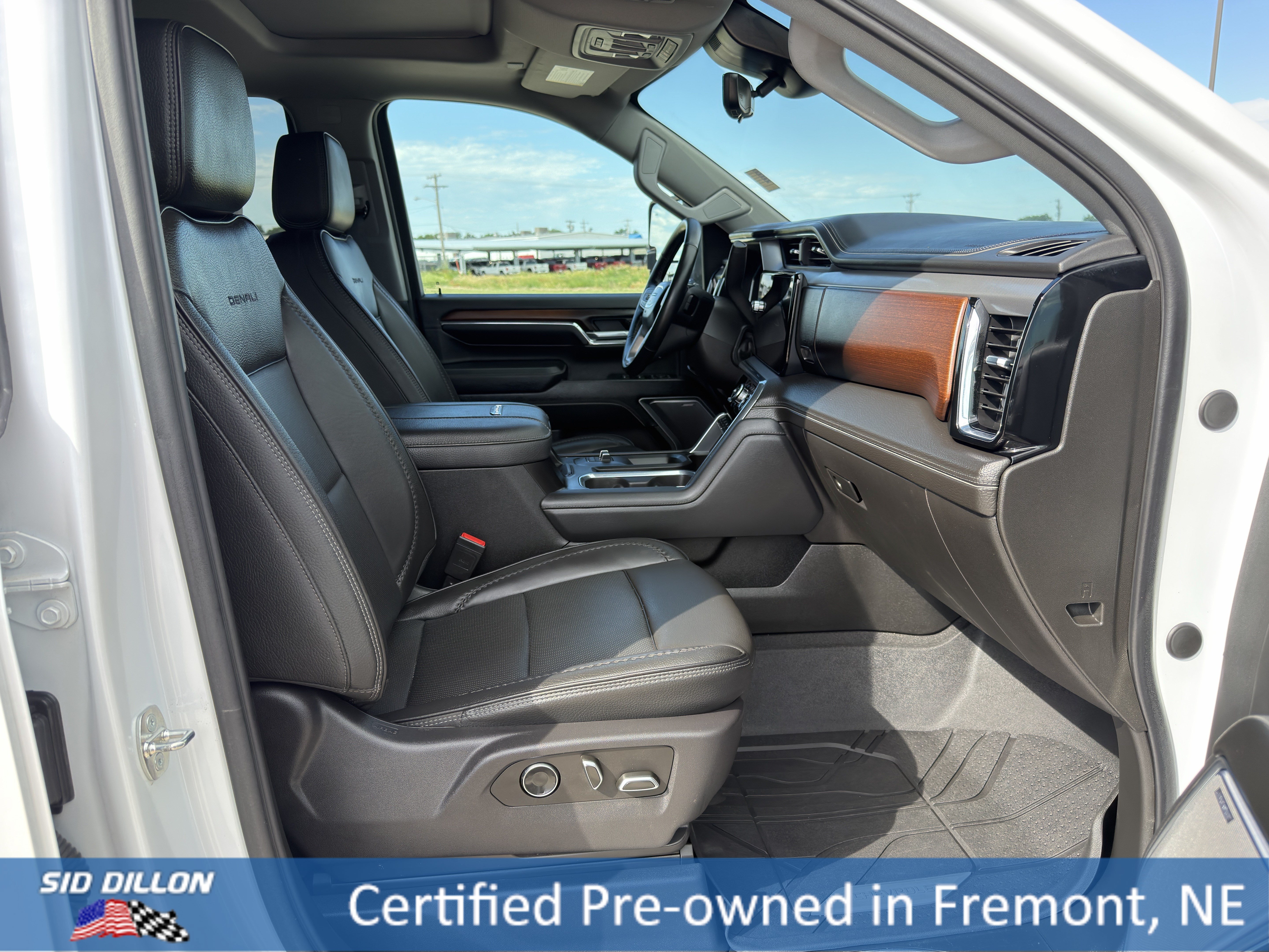 Certified 2024 GMC Sierra 2500 Denali w/ Denali Reserve Package AWD/4WD image 17