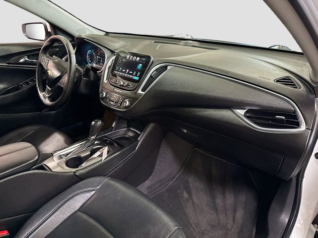 Used 2016 Chevrolet Malibu LT image 27