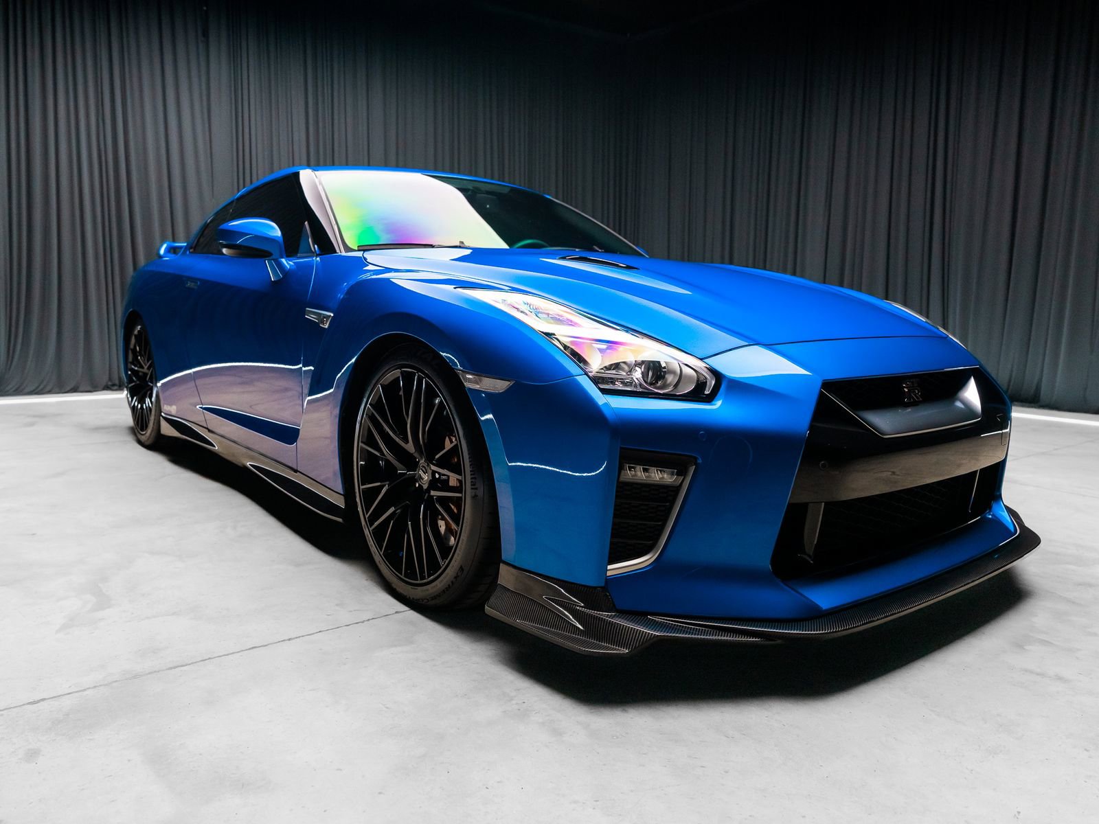 Used 2020 Nissan GT-R Premium image 17