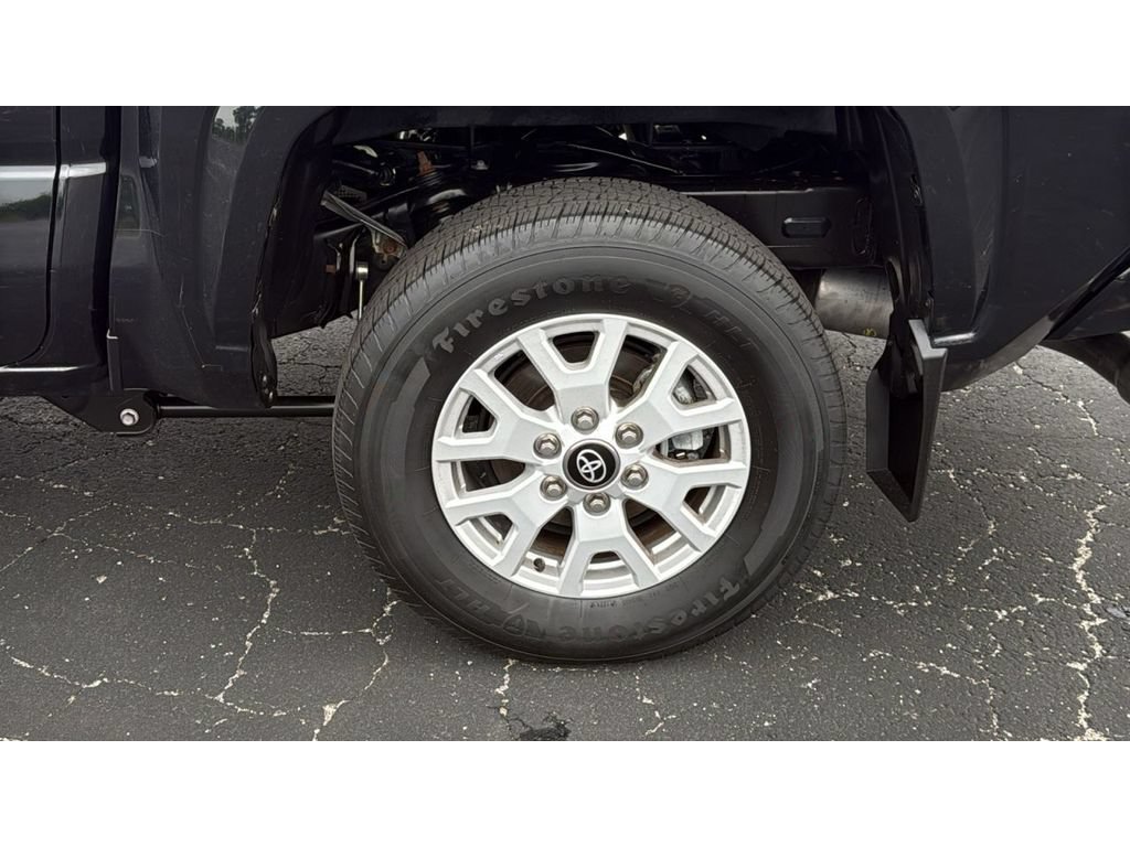 Certified 2024 Toyota Tacoma SR5 AWD/4WD image 11