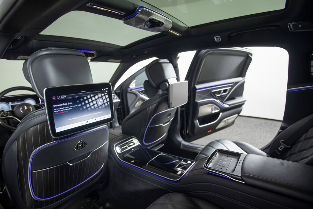 Used 2024 Mercedes-Benz Maybach S 580 4MATIC image 40