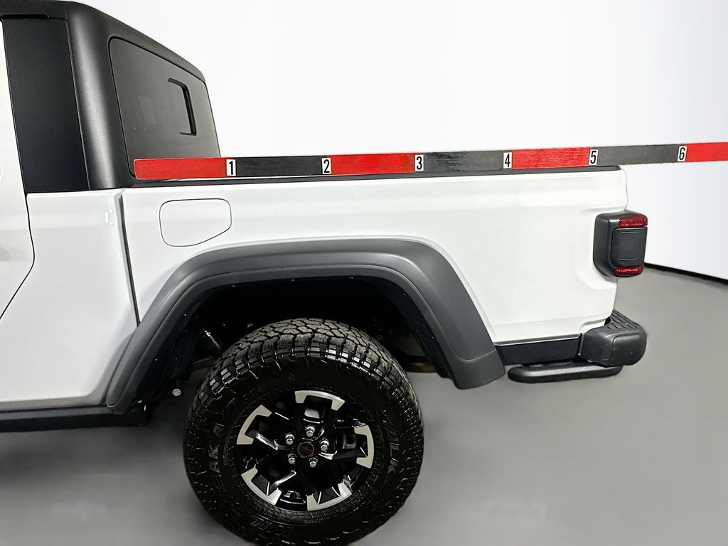 Used 2026 Jeep Gladiator Rubicon w/ Steel Power Dome Hood Package AWD/4WD image 36