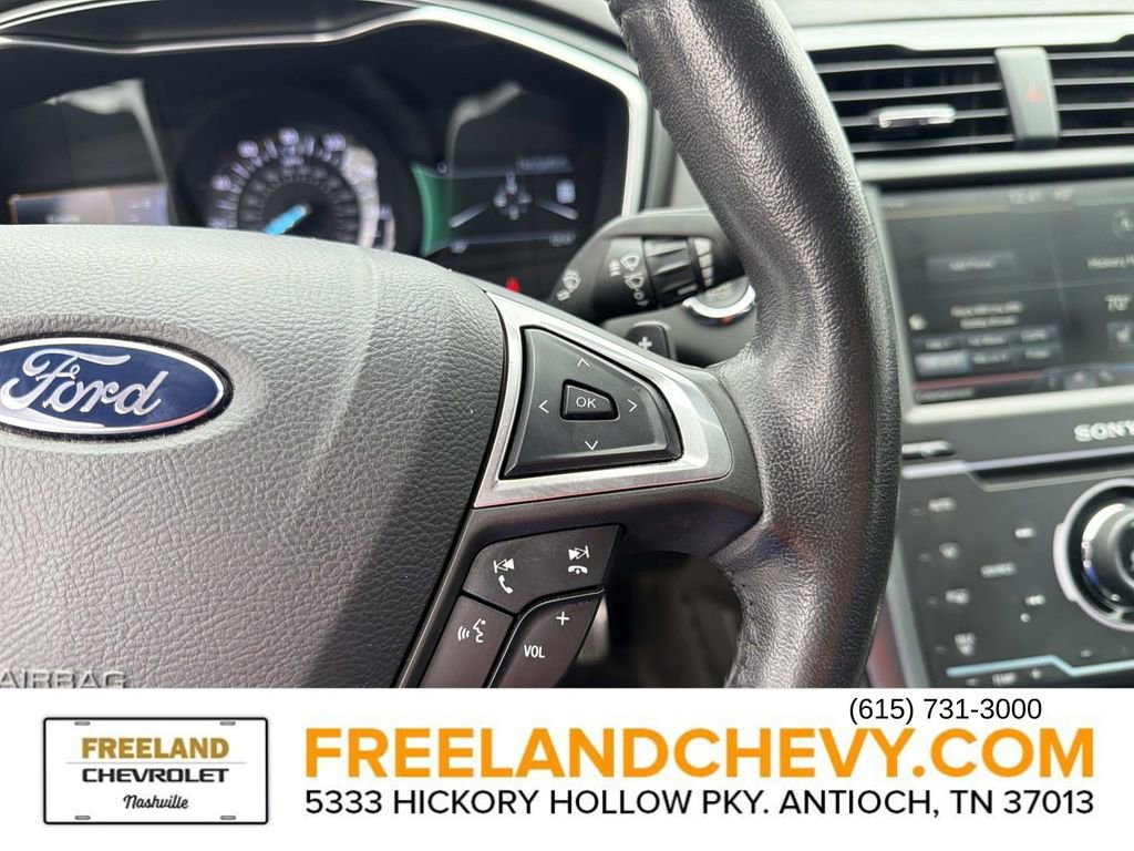 Used 2015 Ford Fusion Titanium image 31