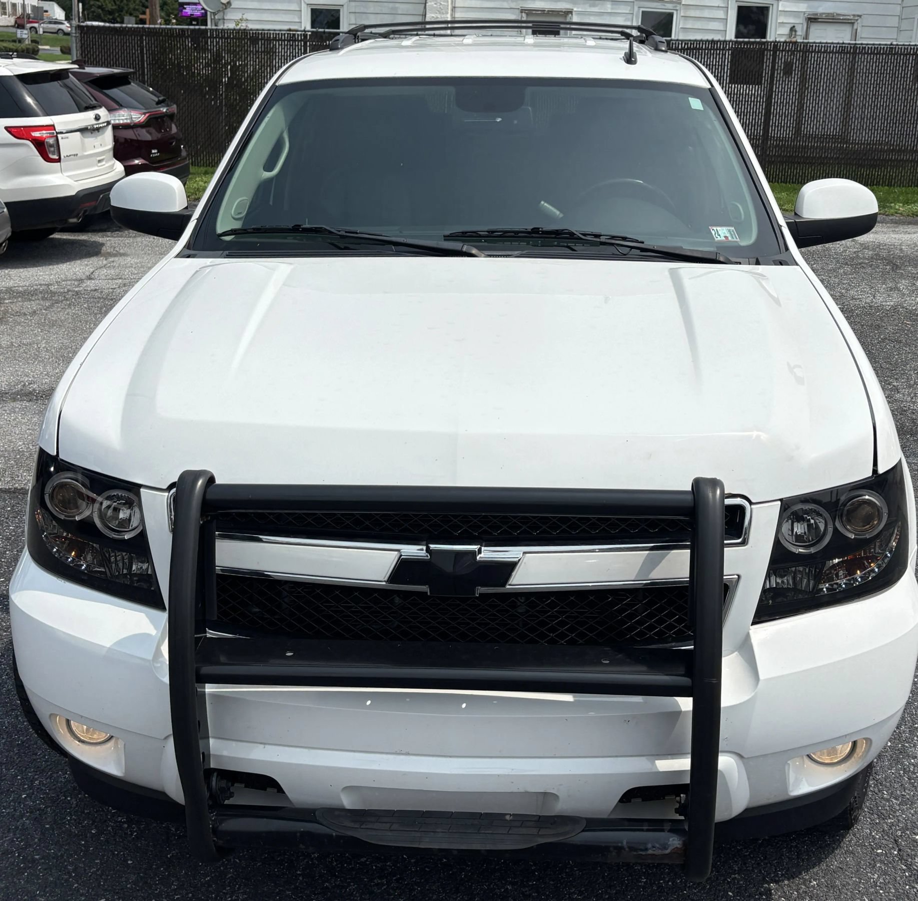 Used 2014 Chevrolet Tahoe LT w/ Luxury Package AWD/4WD image 2