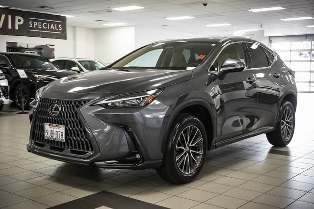 Used 2025 Lexus NX 250 FWD w/ Accessory Package (2T) image 3