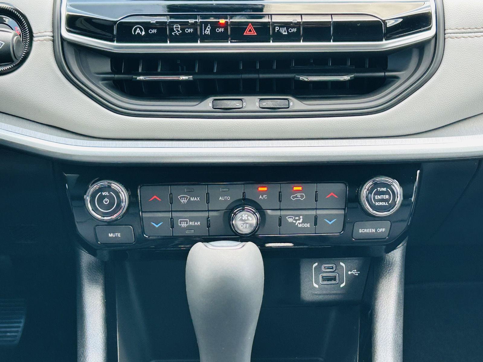 New 2026 Jeep Compass Limited AWD/4WD image 21