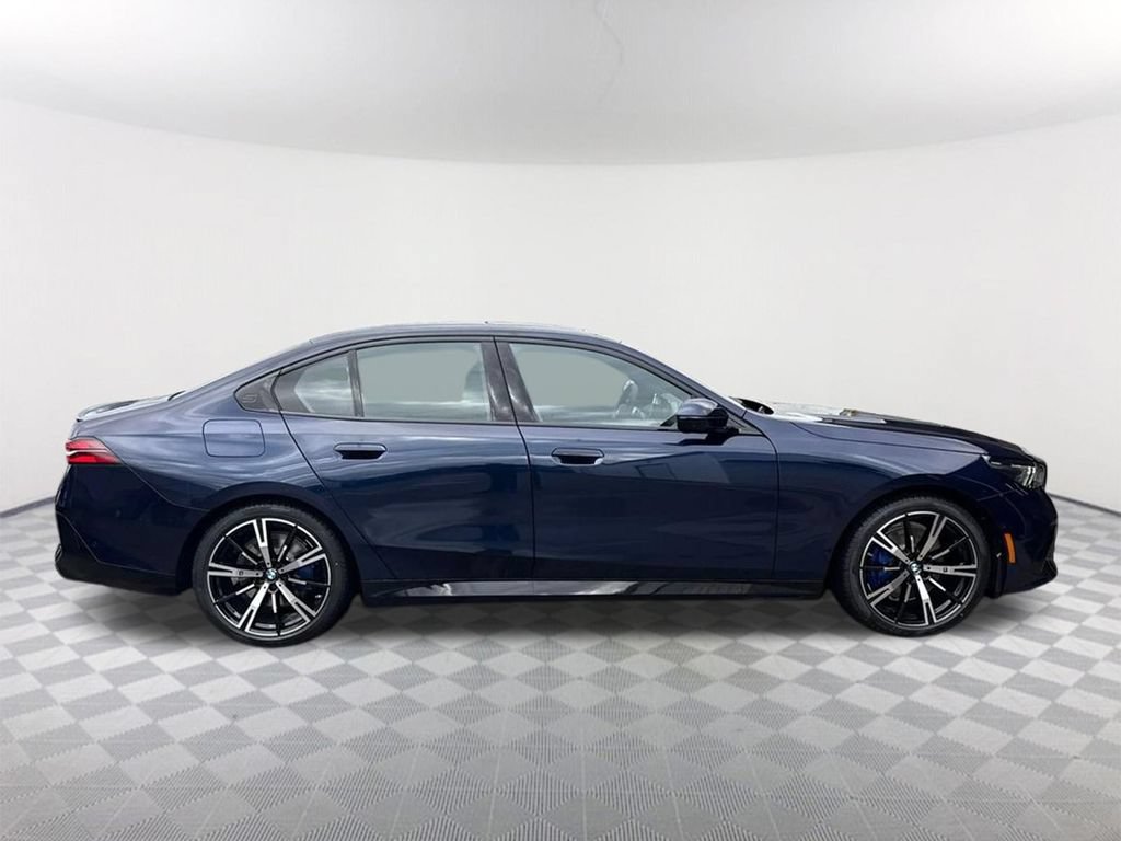 New 2026 BMW 530i w/ M Sport Package RWD image 4