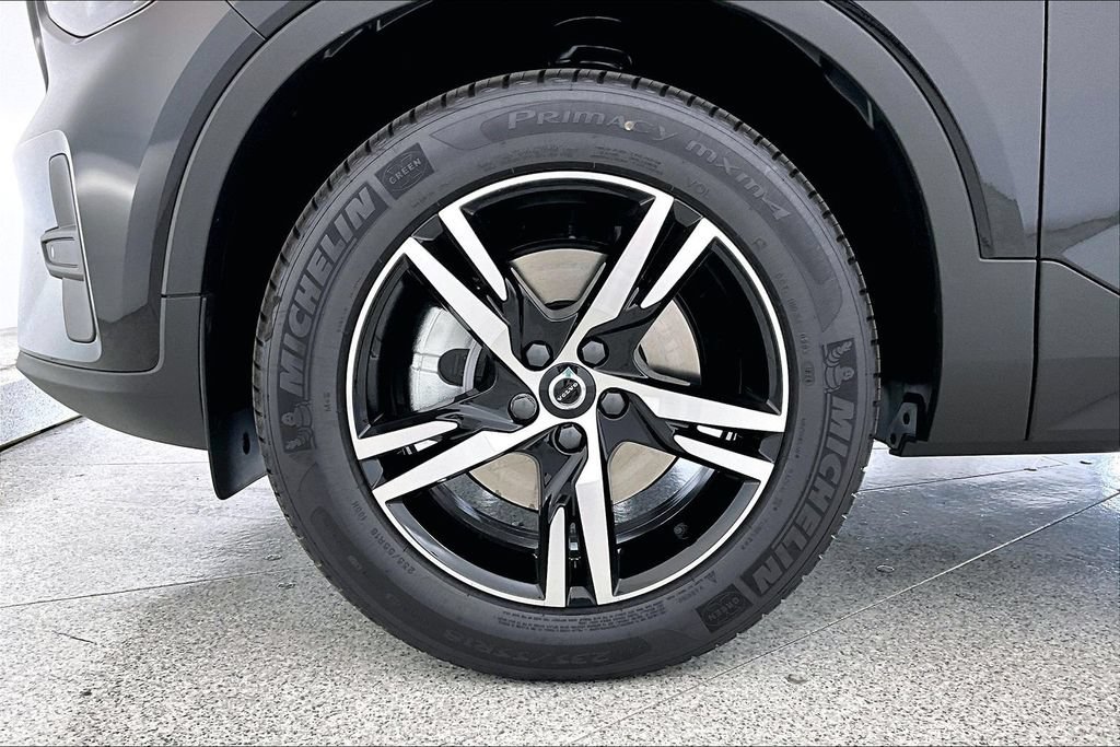 New 2026 Volvo XC40 B5 Core w/ Protection Package Premier AWD/4WD image 28
