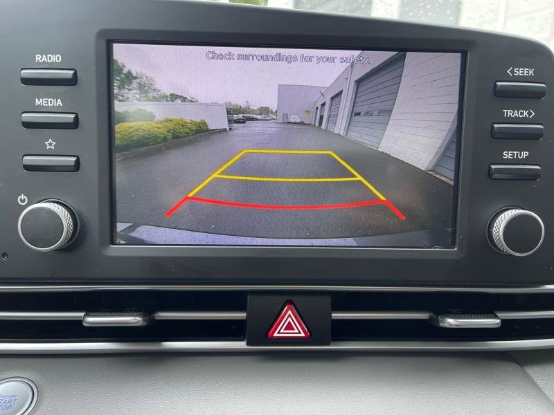 Used 2021 Hyundai Elantra SEL w/ Cargo Package image 17