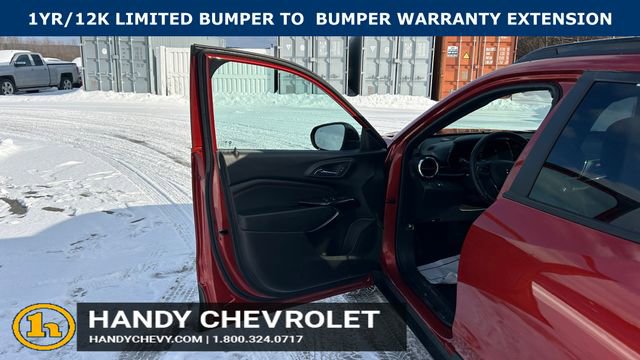 Certified 2024 Chevrolet Trax RS w/ Driver Confidence Package image 12
