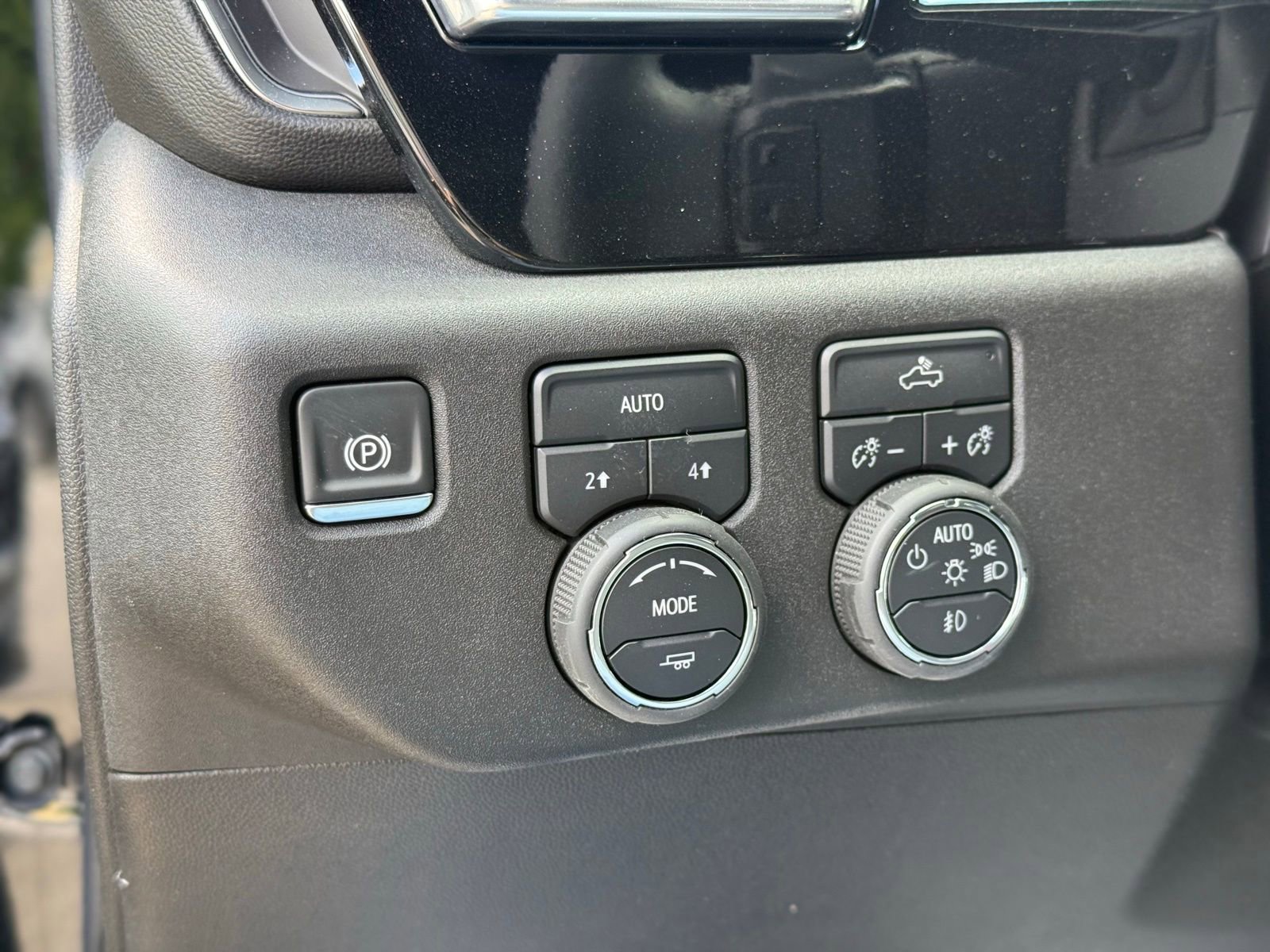 Used 2026 Chevrolet Silverado 1500 RST w/ Convenience Package II AWD/4WD image 28