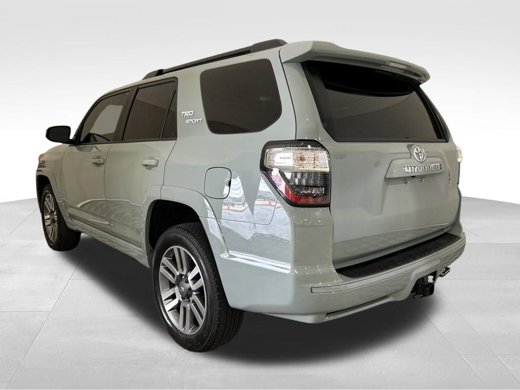 Used 2022 Toyota 4Runner TRD Sport image 3