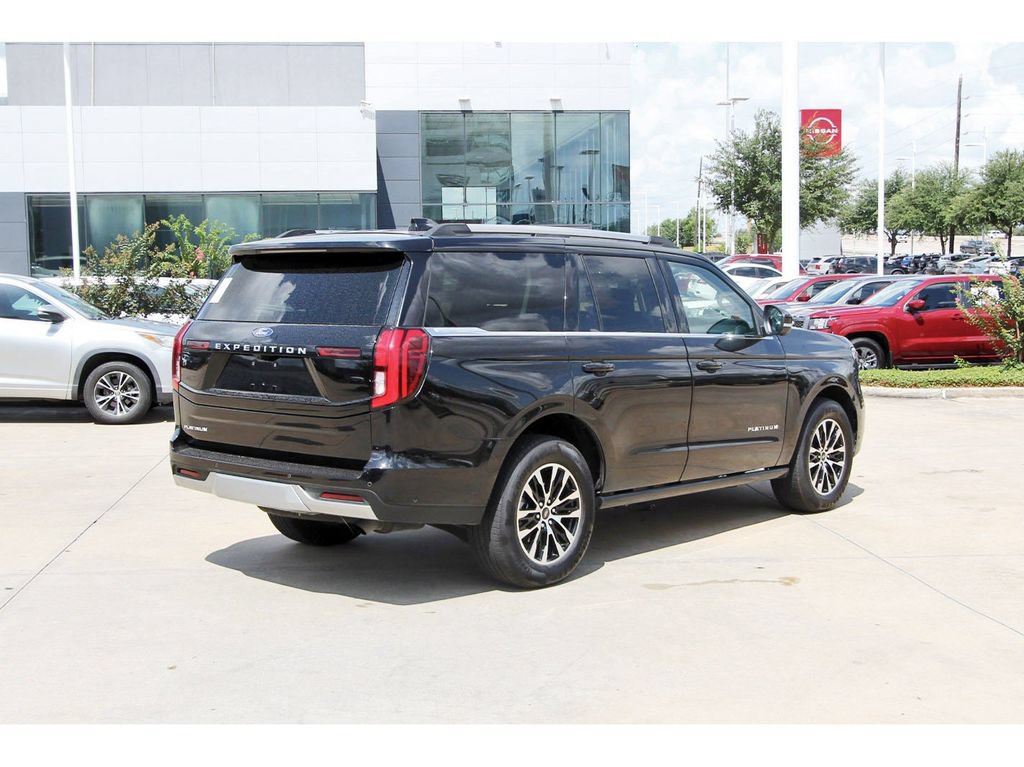Used 2025 Ford Expedition Platinum AWD/4WD image 5