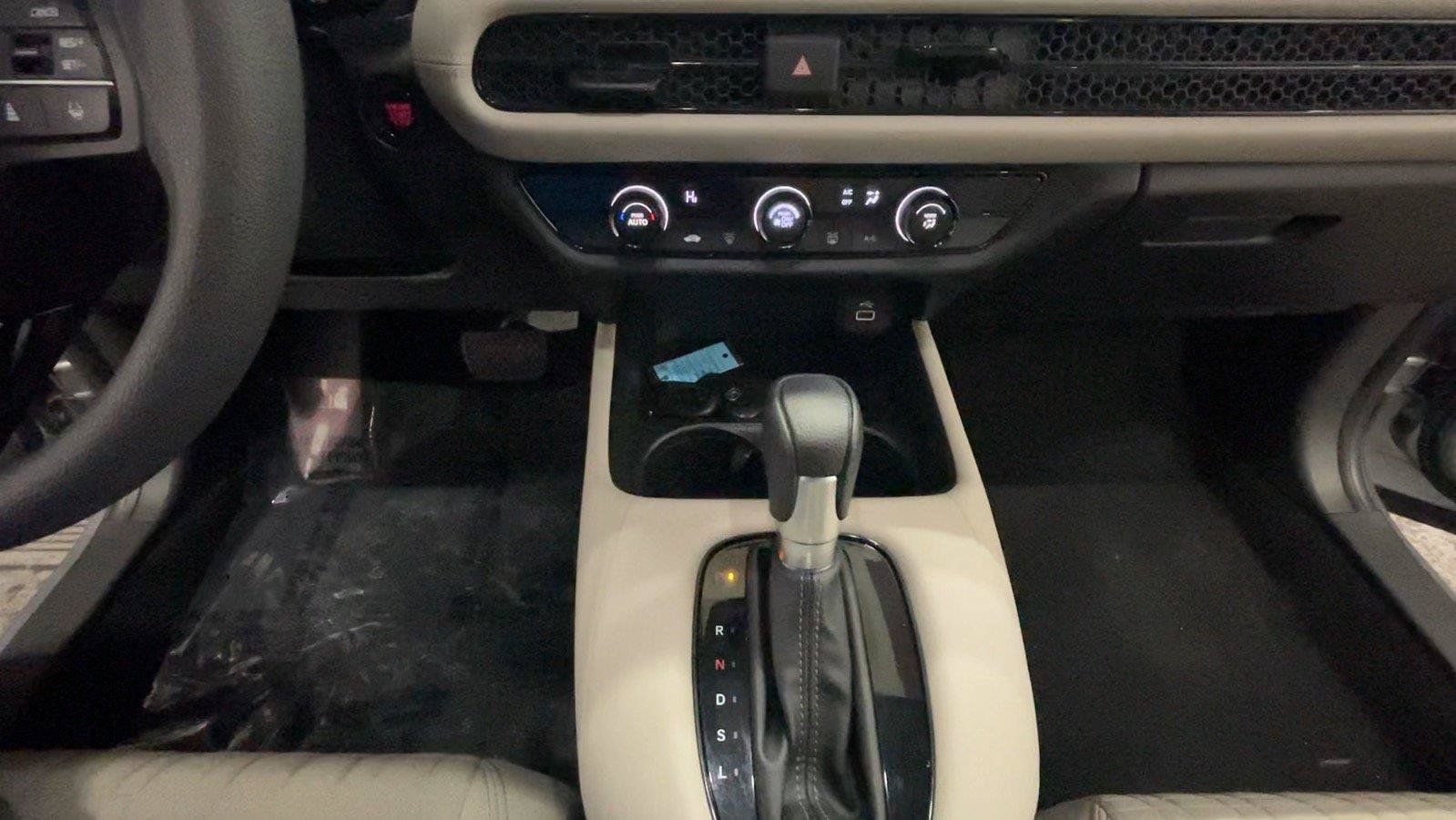 Used 2023 Honda HR-V LX image 38