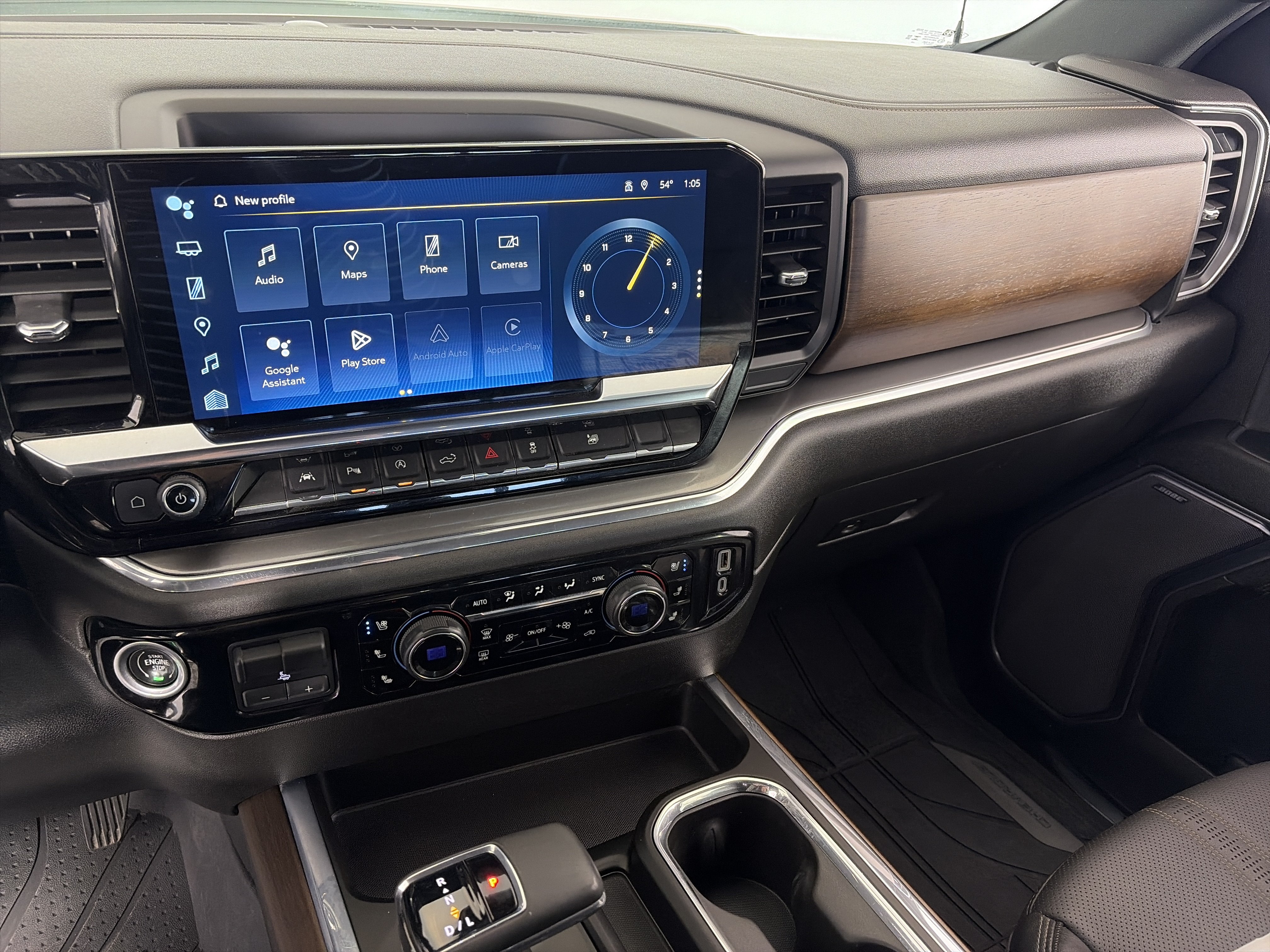 Used 2024 Chevrolet Silverado 1500 High Country w/ High Country Premium Package AWD/4WD image 4