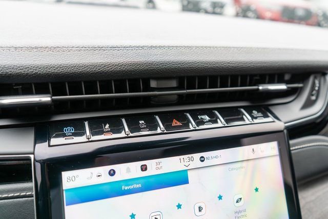 Used 2024 Jeep Grand Cherokee Limited 4xe w/ Luxury Tech Group II image 28