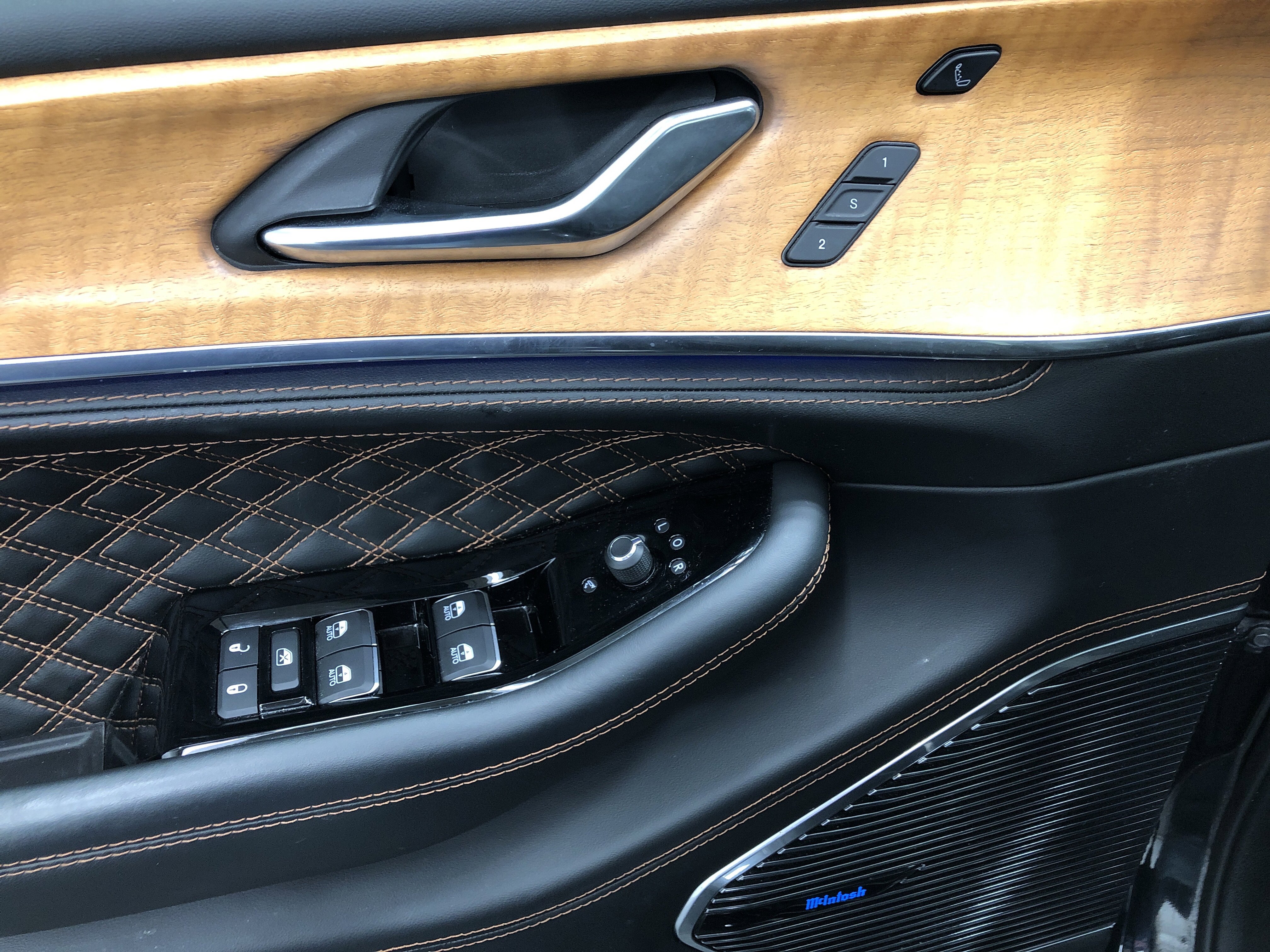 Certified 2024 Jeep Grand Cherokee L Summit image 19