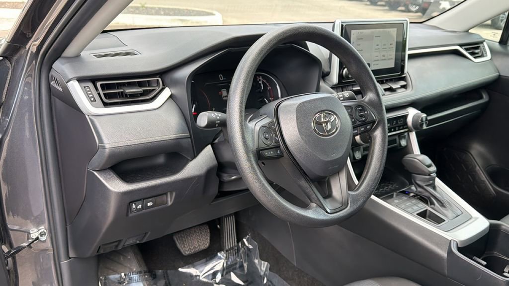 Certified 2025 Toyota RAV4 XLE AWD/4WD image 22