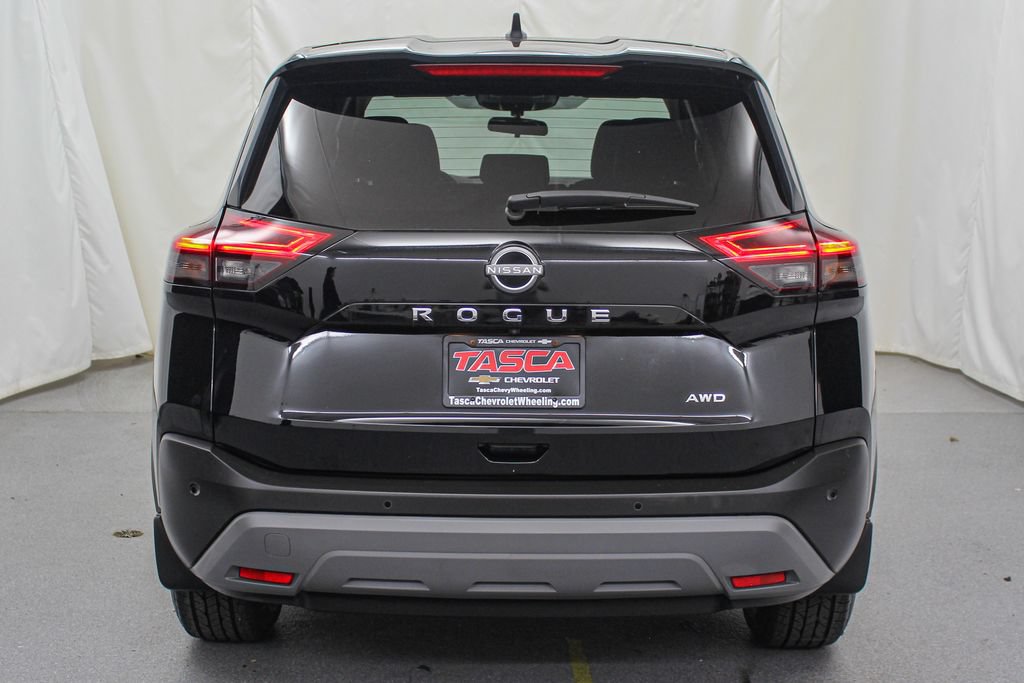 Used 2023 Nissan Rogue S AWD/4WD image 8