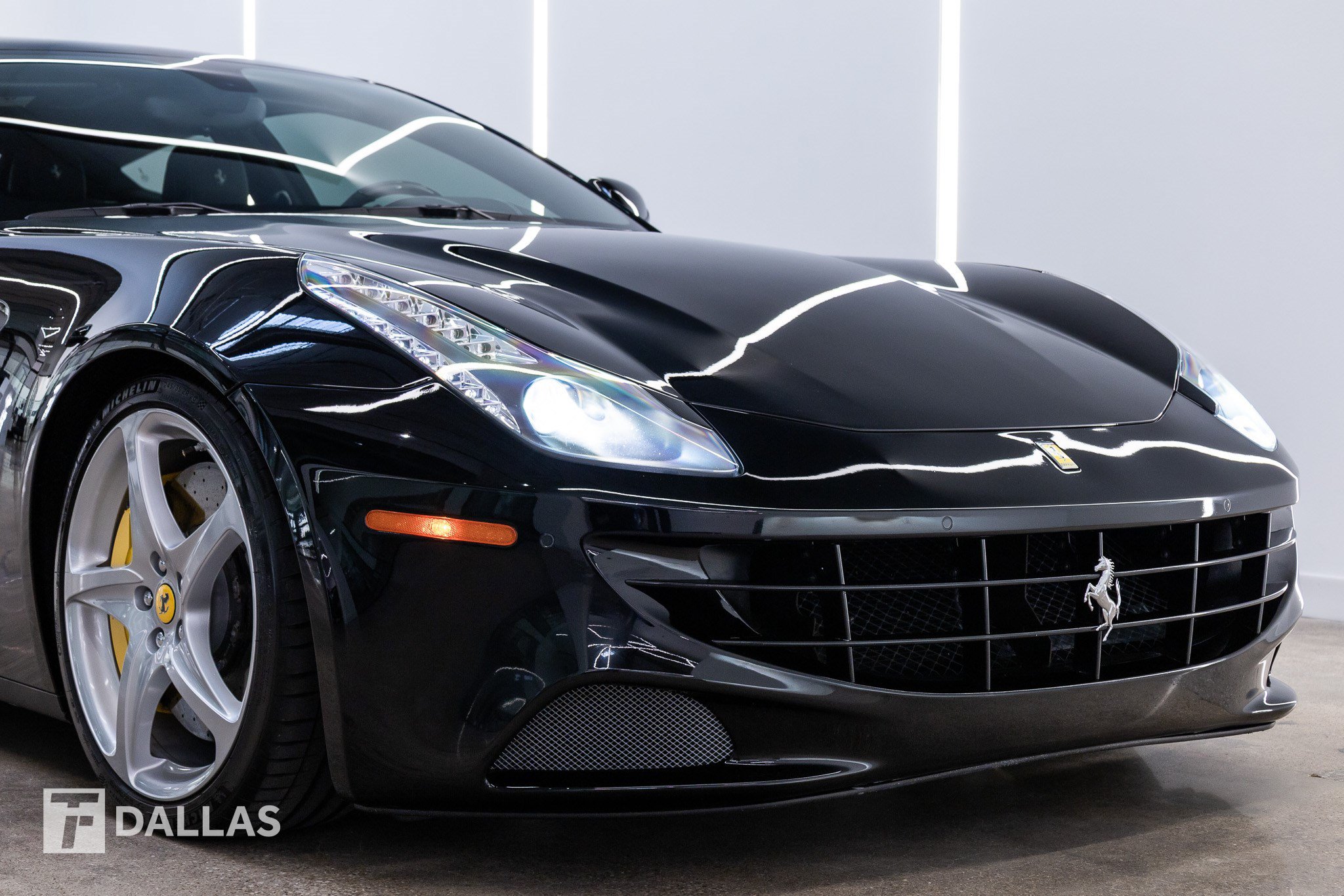 Used 2016 Ferrari FF AWD/4WD image 20