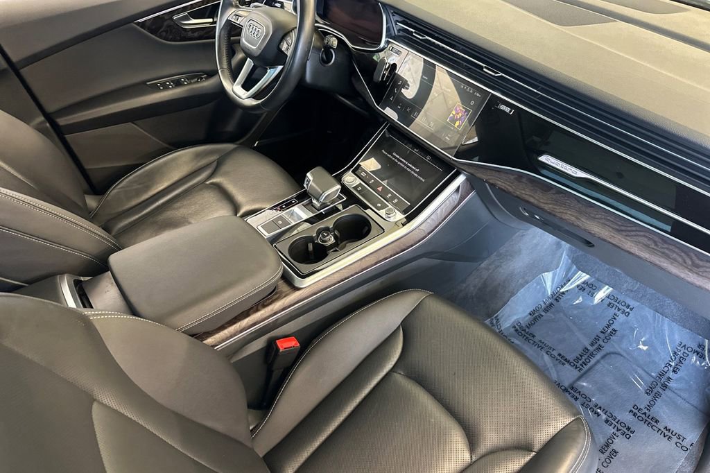 Used 2020 Audi Q8 Premium Plus w/ Premium Plus Package AWD/4WD image 18