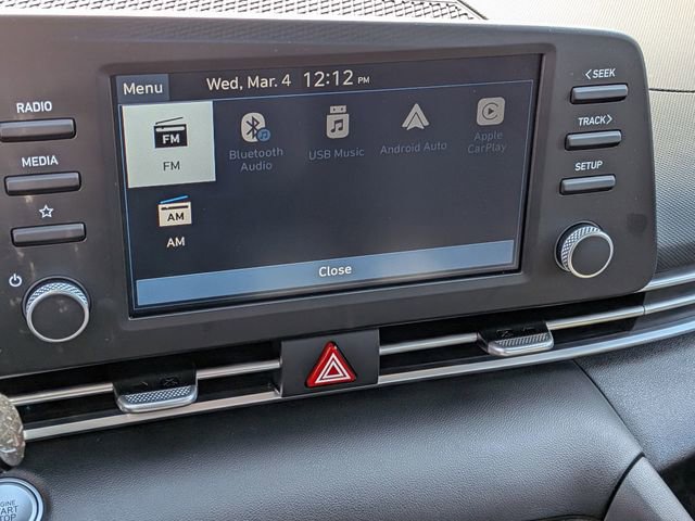 Used 2025 Hyundai Elantra Blue image 21