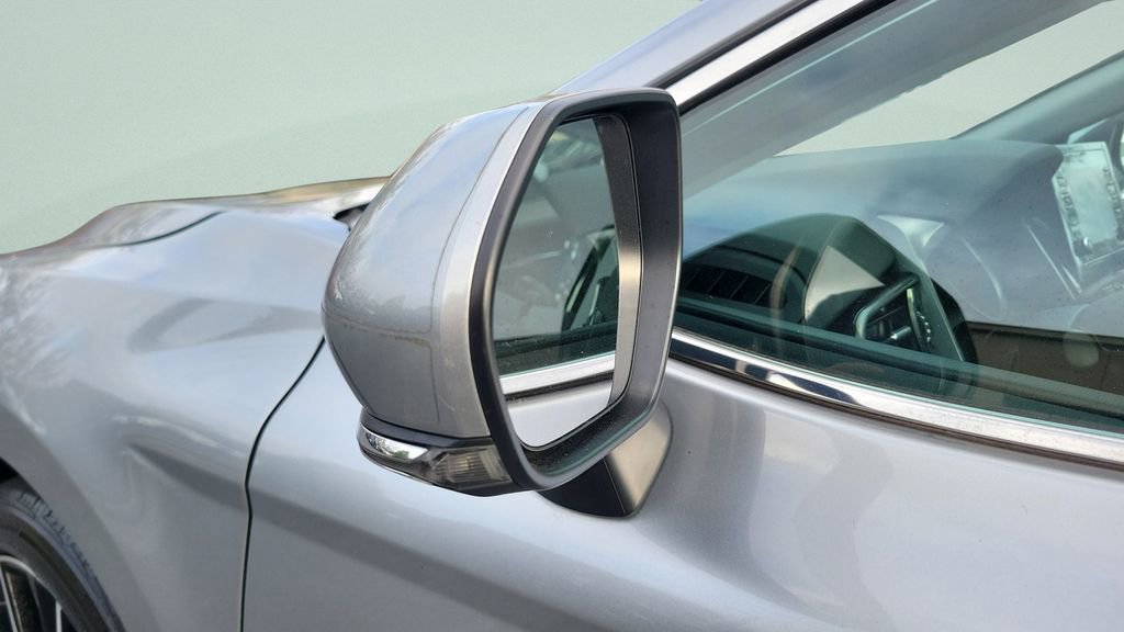 Used 2023 Toyota Camry SE image 11