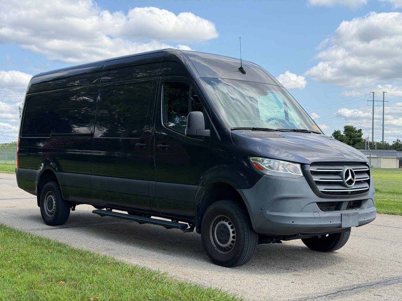 Used 2021 Mercedes-Benz Sprinter 2500 image 6