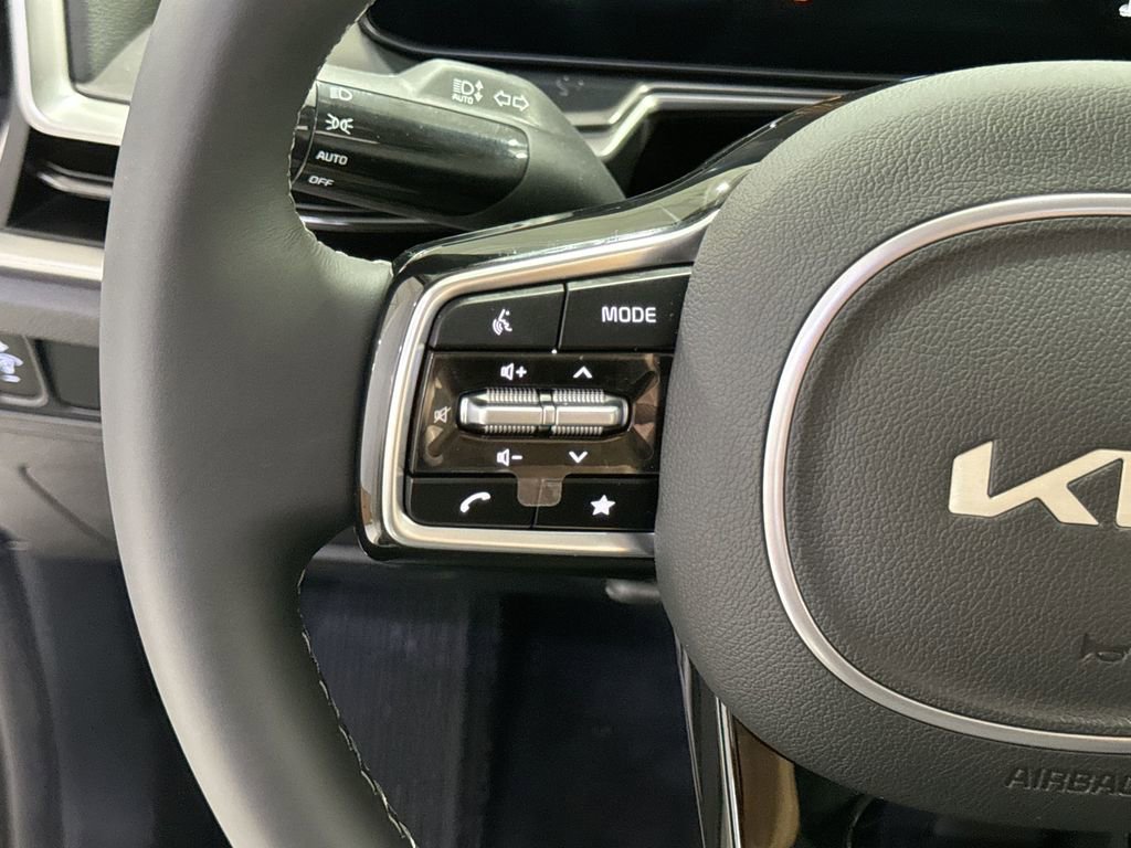 Used 2025 Kia Sorento S w/ Panoramic Sunroof Package image 17
