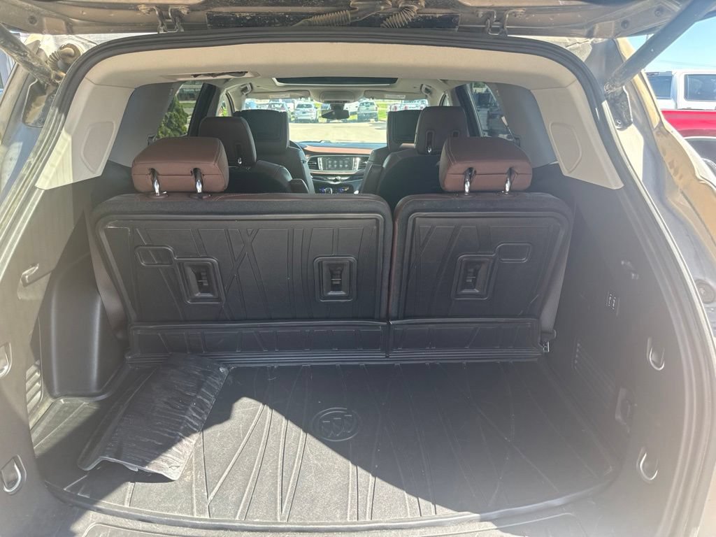 Used 2018 Buick Enclave Avenir w/ Avenir Technology Package AWD/4WD image 15