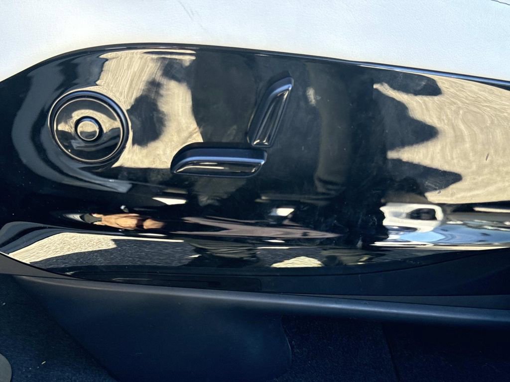 Used 2016 Tesla Model X Performance image 21