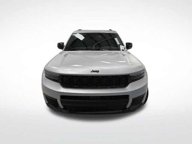 New 2025 Jeep Grand Cherokee L Altitude image 11