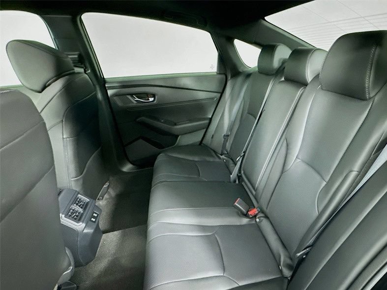Used 2025 Honda Accord Sport image 37