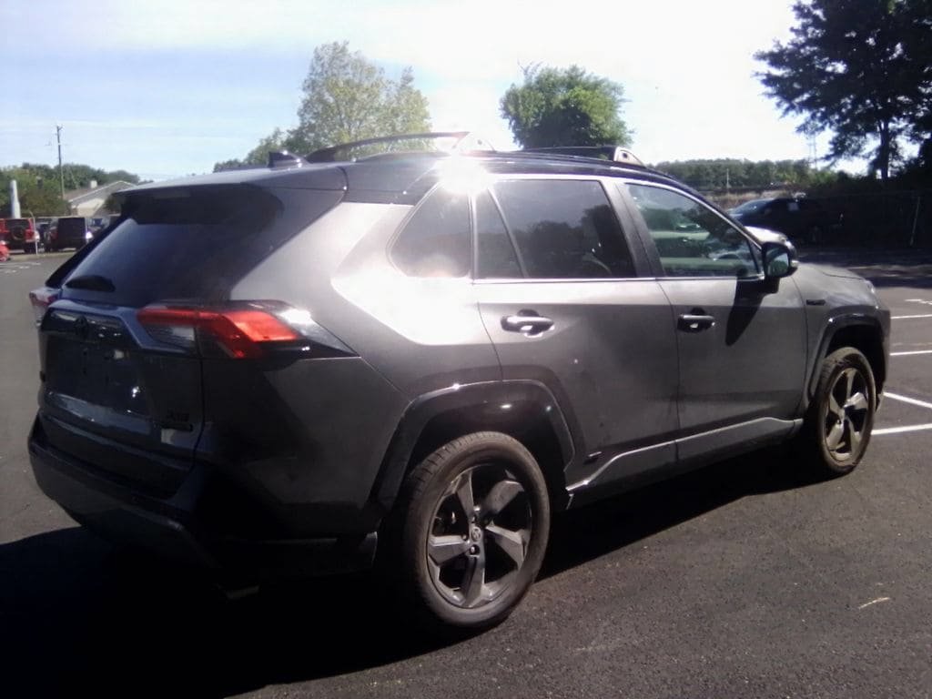 Used 2021 Toyota RAV4 XSE AWD/4WD image 4