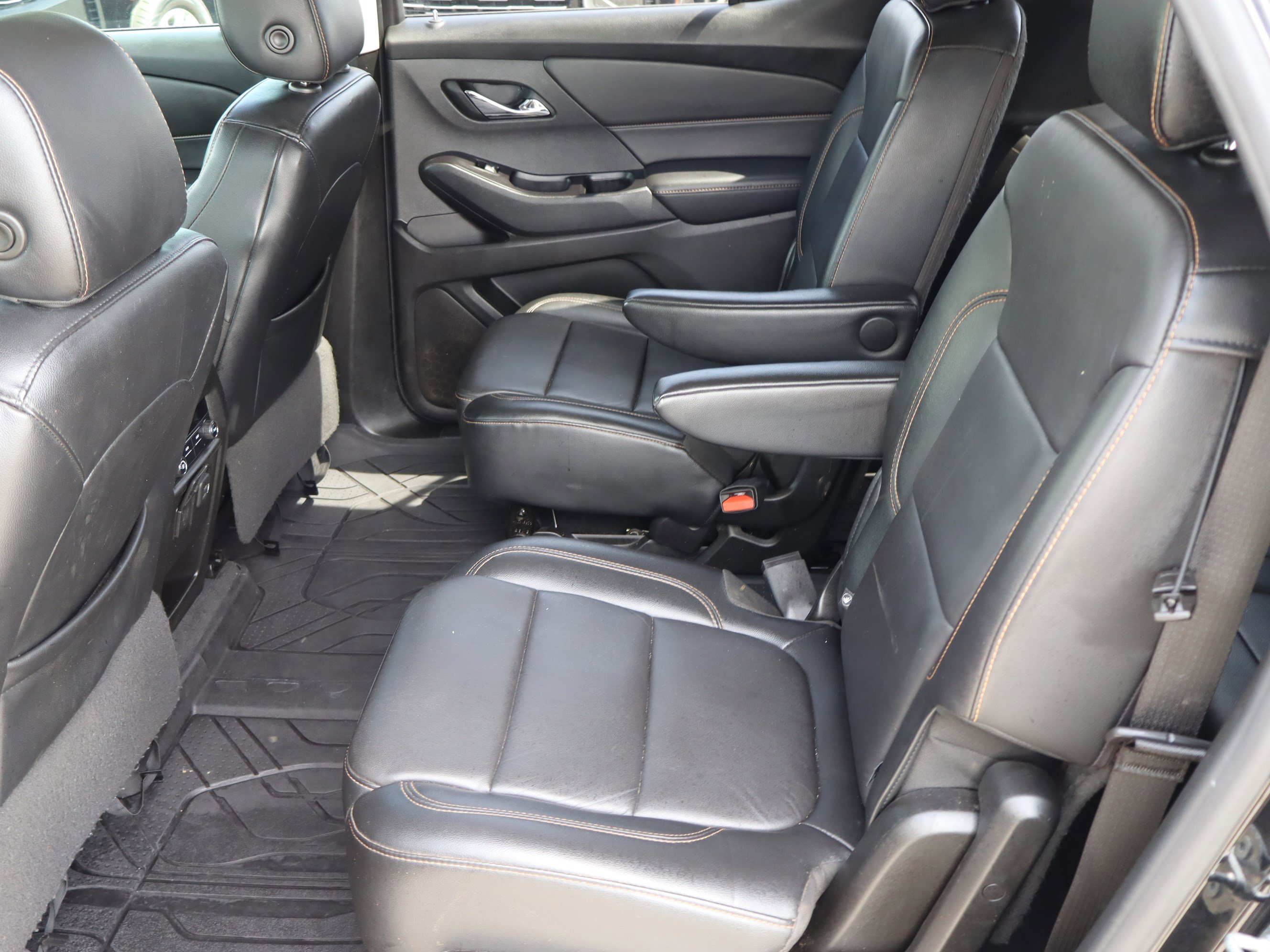 Used 2019 Chevrolet Traverse RS w/ LPO, Floor Liner Package AWD/4WD image 32