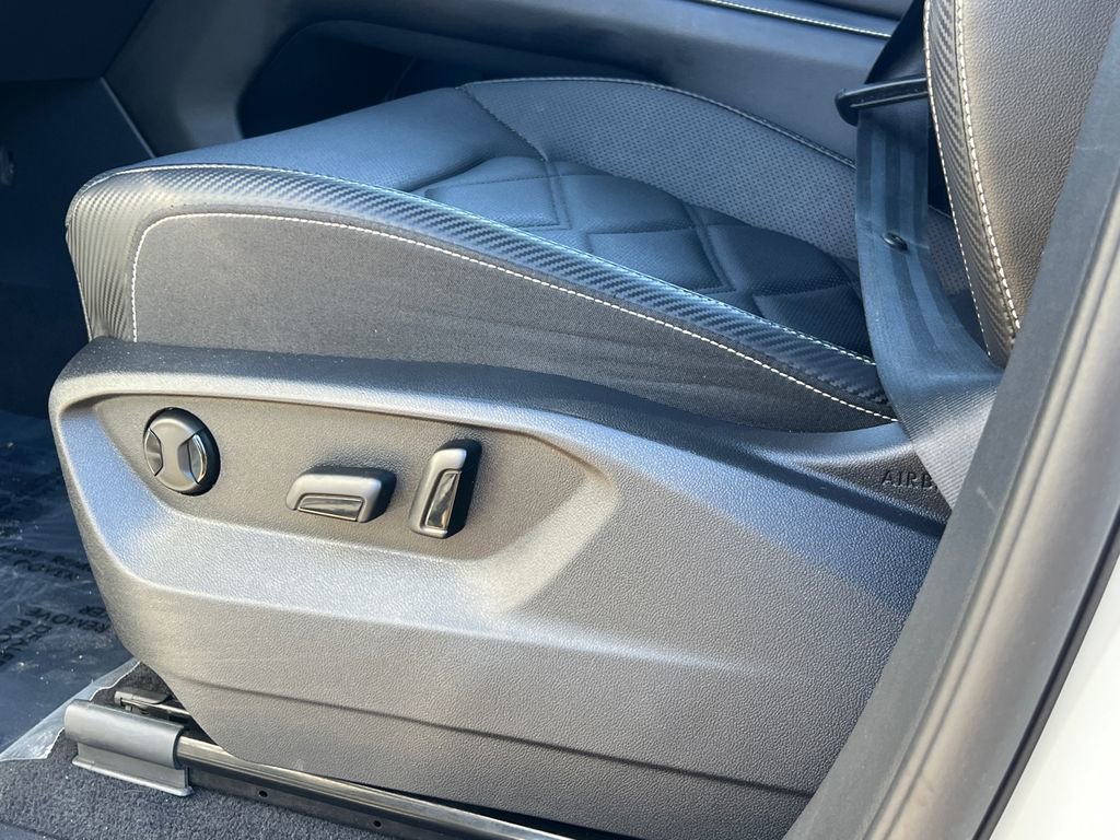 Used 2024 Volkswagen Atlas Cross Sport SE image 21