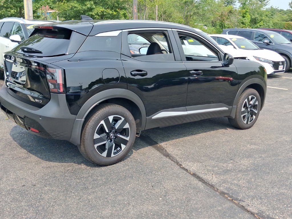 Used 2026 Nissan Kicks SV w/ SV Premium Package AWD/4WD image 7