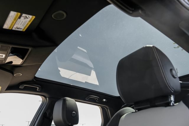 New 2026 Land Rover Discovery Sport Landmark AWD/4WD image 5