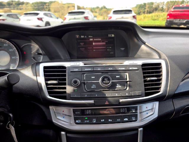 Used 2015 Honda Accord Sport image 28