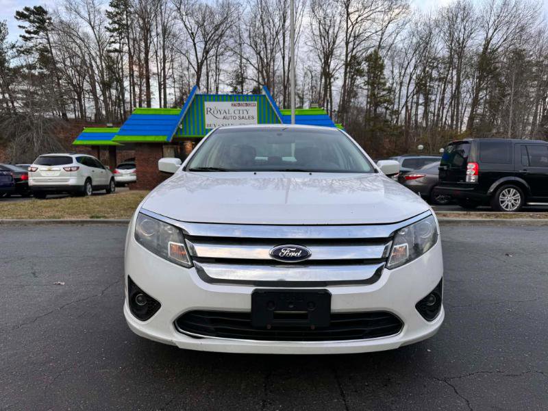 Used 2012 Ford Fusion SE image 2