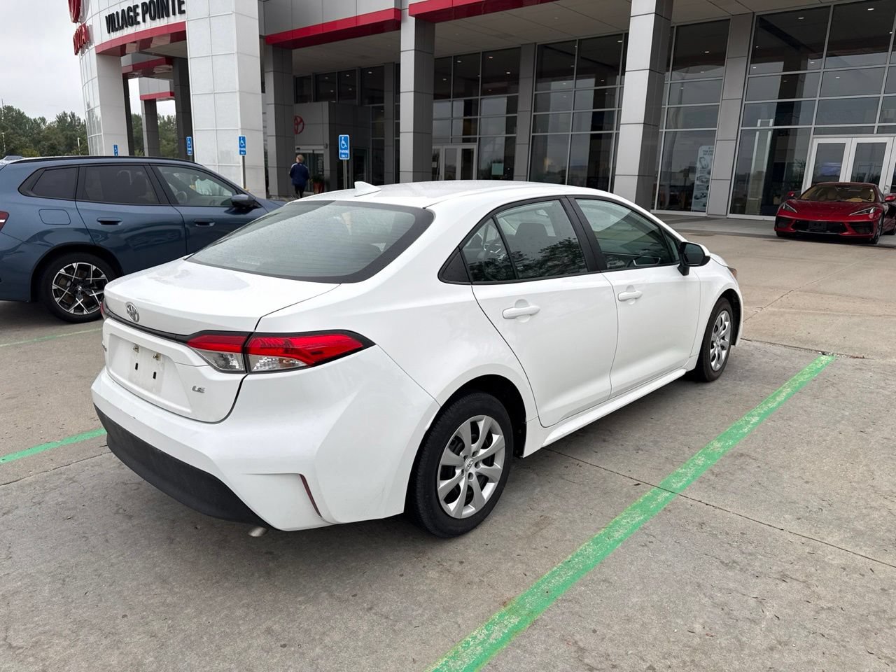 Used 2024 Toyota Corolla LE FWD image 6