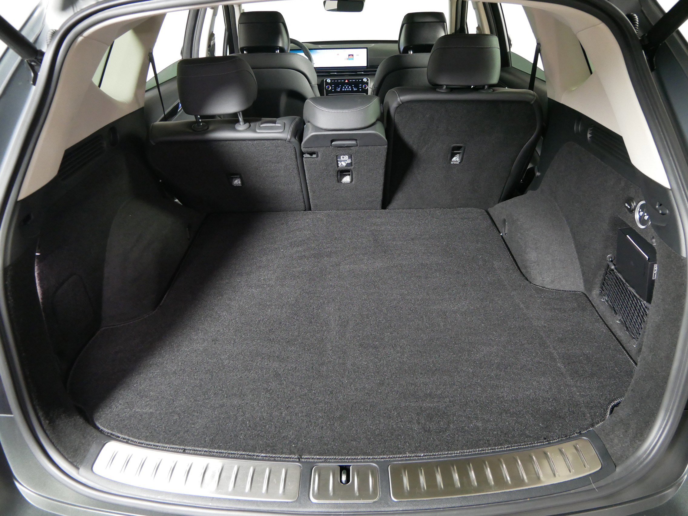 Used 2025 Genesis GV80 2.5T Standard image 18