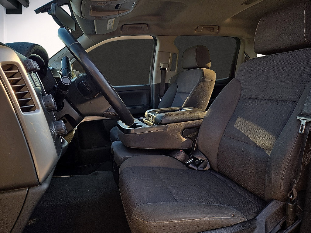 Used 2018 Chevrolet Silverado 1500 LT w/ All Star Edition AWD/4WD image 11