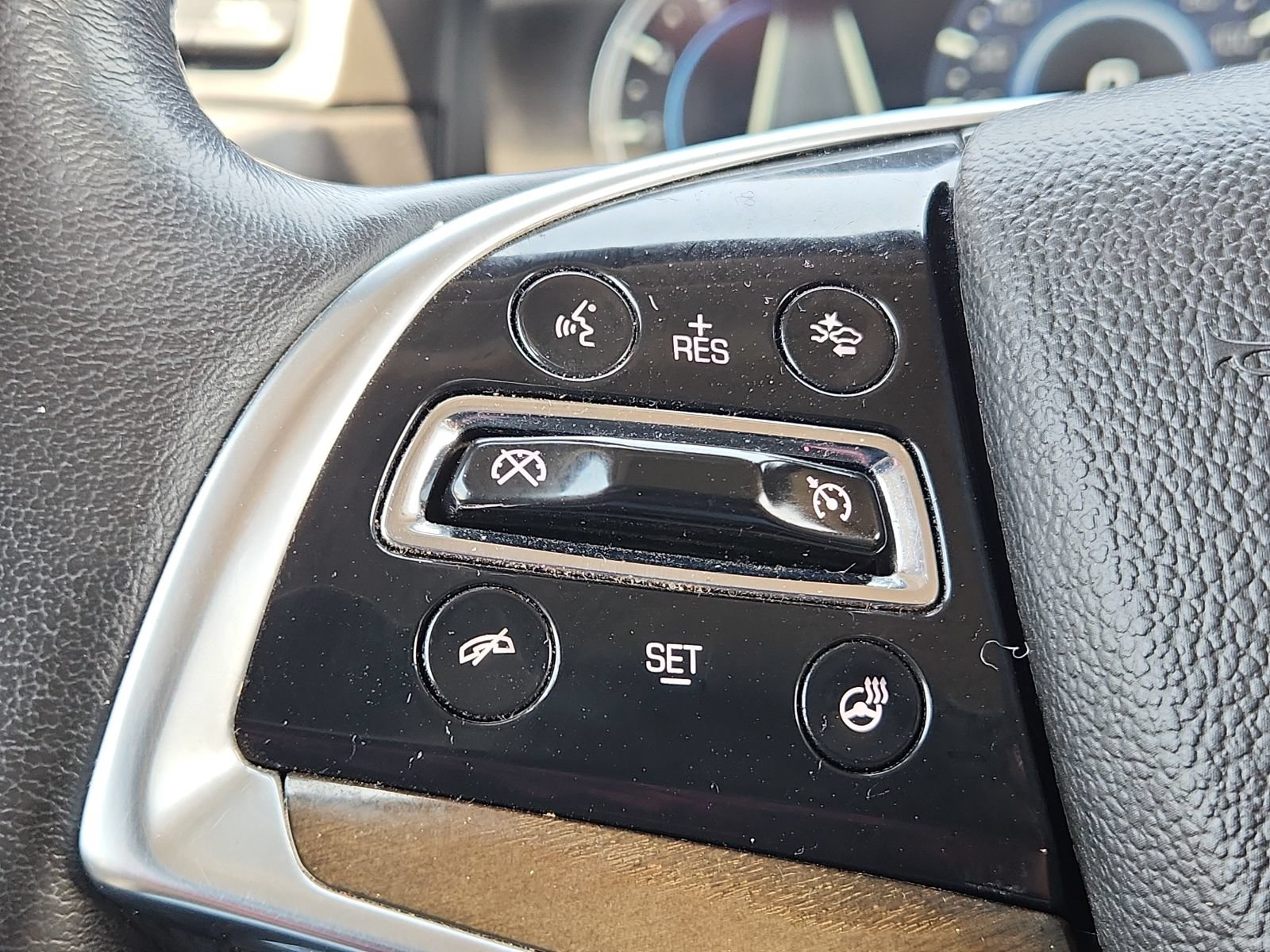 Used 2020 Cadillac Escalade Luxury AWD/4WD image 16