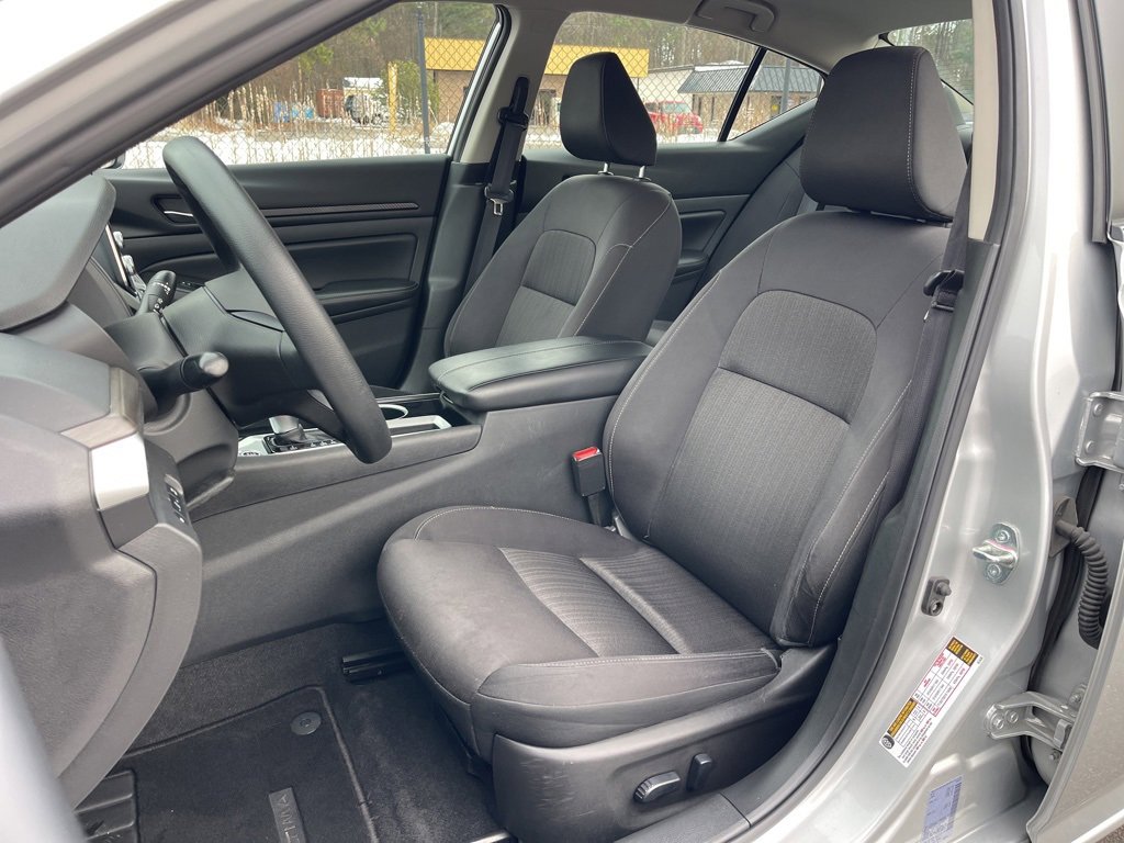 Used 2024 Nissan Altima 2.5 SV image 22